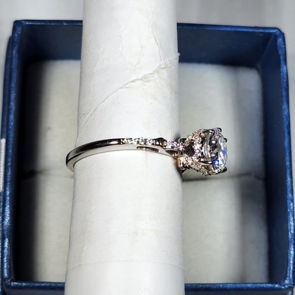 Moissanite fancy engagement/promise ring in Platinum over 925 SS sz 7 1.50 cts - Picture 6 of 7